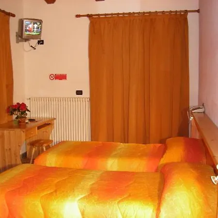 Hotel Savoia Debili Oulx Esterno foto